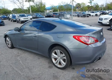 2011 Hyundai Genesis 2.0T z USA, uszkodzony, nr VIN KMHHT6KD2BU060124
